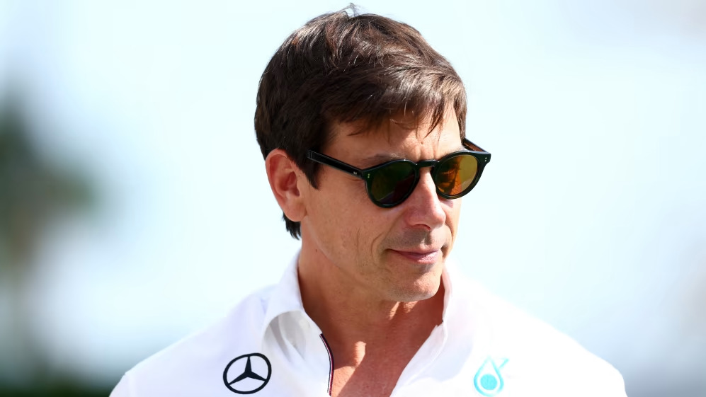 Wolff admite que os comentários da ‘Wikipedia’ sobre o recorde de vitórias de Verstappen não foram ‘os mais inteligentes’