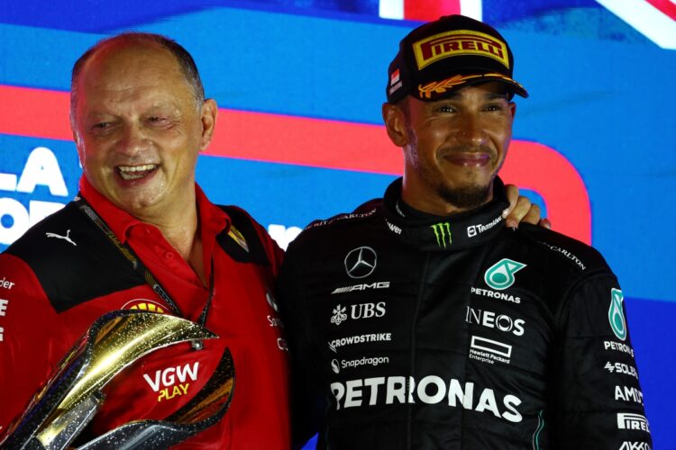 Hamilton revela extensão das discussões sobre Ferrari F1 Hamilton revela extensão das discussões sobre Ferrari F1