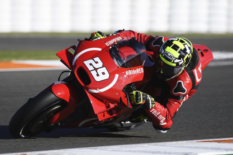 Iannone garante retorno às corridas de motociclismo de alto nível em 2024