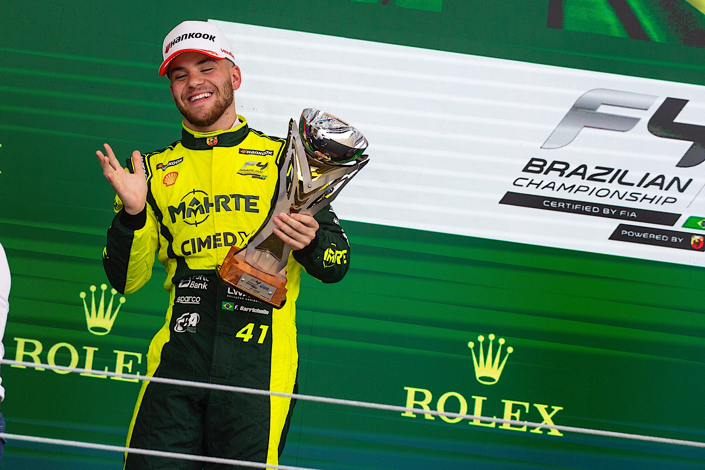 Fefo Barrichello Celebra Sucesso na F4 Brasil Após Excelente Desempenho em Interlagos