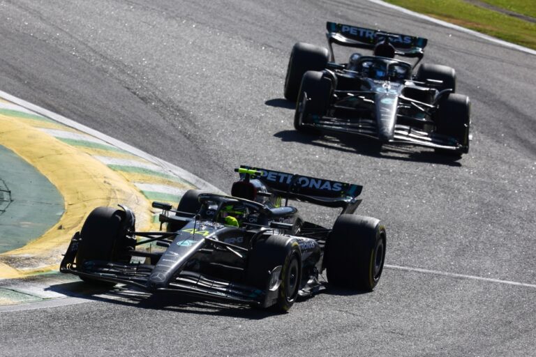 Mercedes minimiza tensas trocas de rádio do GP do Brasil Mercedes minimiza tensas trocas de rádio do GP do Brasil