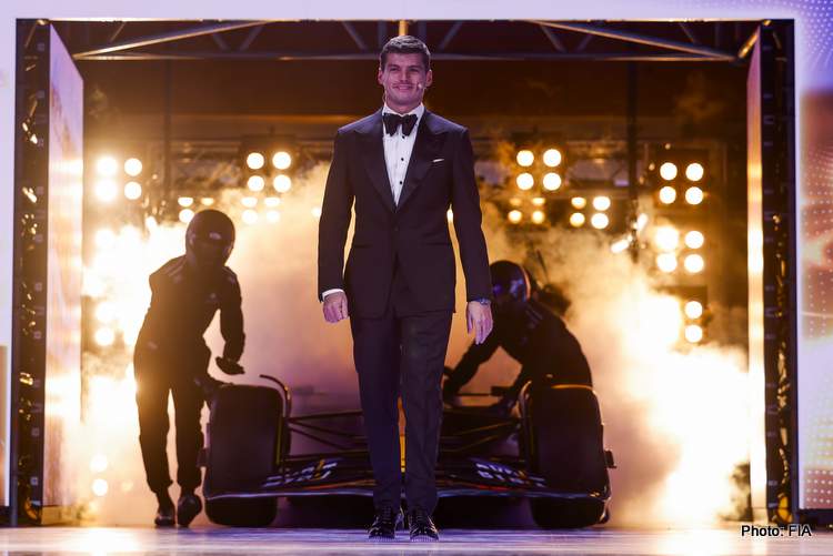 VERSTAPPEN: NUNCA PENSEI EM QUEBRAR RECORDES