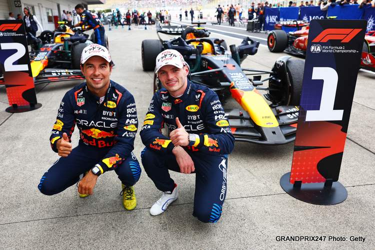 DESTAQUES DO GP DO JAPÃO: Outra dobradinha da Red Bull, a corrida da Ferrari em Suzuka, e McLaren & Mercedes decepcionam novamente. DESTAQUES DO GP DO JAPÃO: Outra dobradinha da Red Bull, a corrida da Ferrari em Suzuka, e McLaren & Mercedes decepcionam novamente.