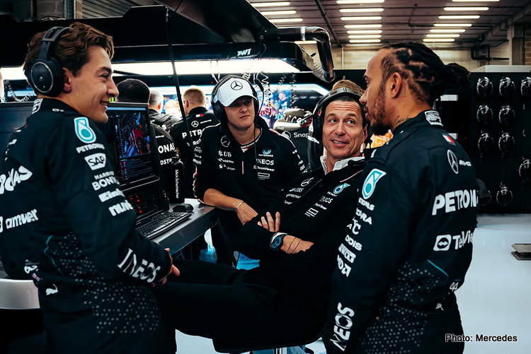 Mercedes Focada em Alcançar o Top 3 nos Campeonatos de Fórmula 1 Mercedes Focada em Alcançar o Top 3 nos Campeonatos de Fórmula 1