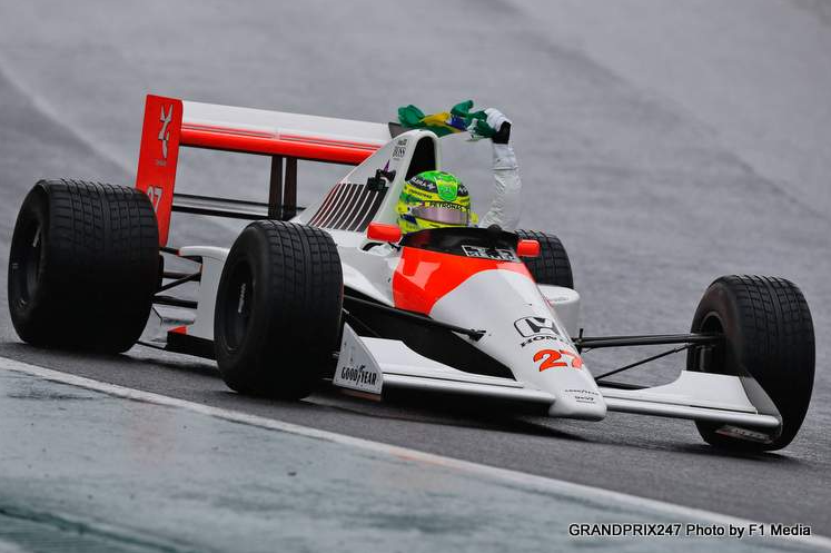 Lewis Hamilton: “Pilotar o carro de Senna é a maior honra da minha carreira”