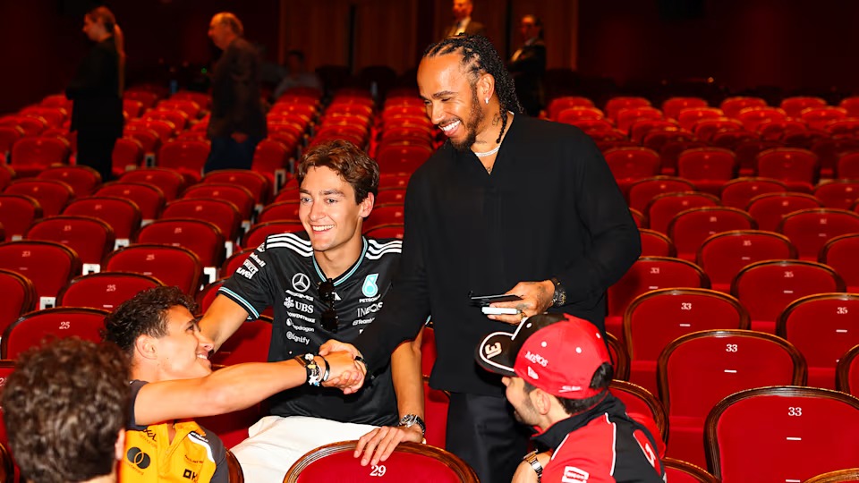 Lewis Hamilton elogia reações ‘ótimas’ dos pilotos ao filme ‘F1’ e promete experiência única