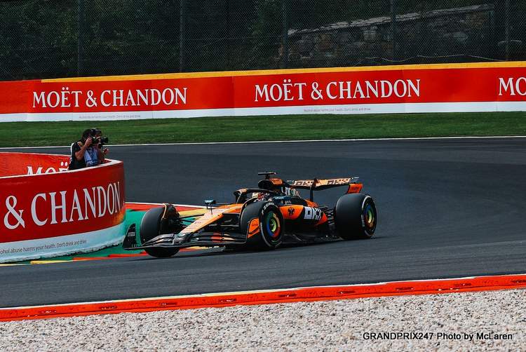 GP da Bélgica 2025: Piastri lidera TL1 com Verstappen na perseguição