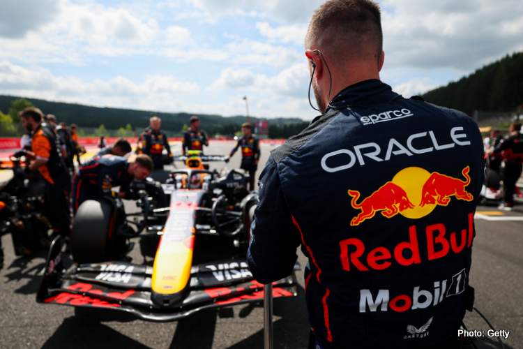 O que está acontecendo no “show de um homem só” da Red Bull em rápido declínio?
