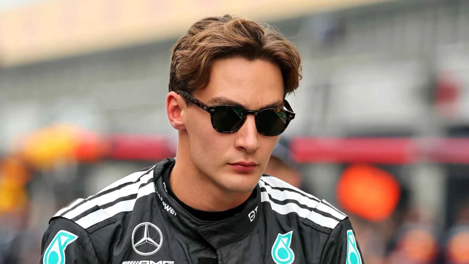 George Russell avalia futuro na Mercedes durante férias de verão na F1
