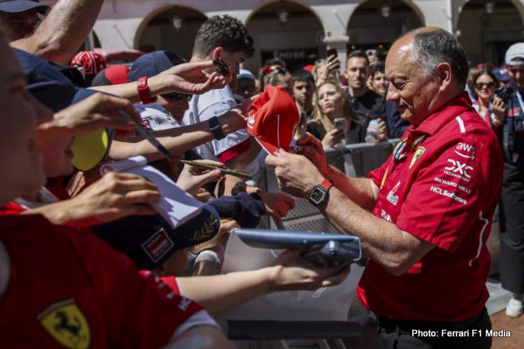 Ferrari confiante em desempenho forte no imprevisível GP de Baku em 2025