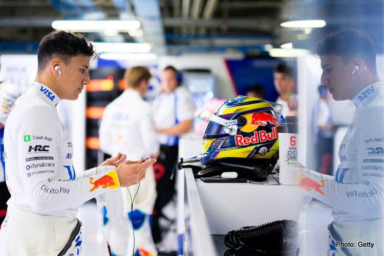 Johnny Herbert alerta Red Bull sobre promoção precoce de Isack Hadjar na Fórmula 1