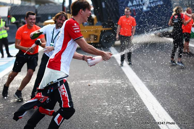 Oliver Bearman conquista quarto lugar histórico para Haas na Fórmula 1 Oliver Bearman conquista quarto lugar histórico para Haas na Fórmula 1