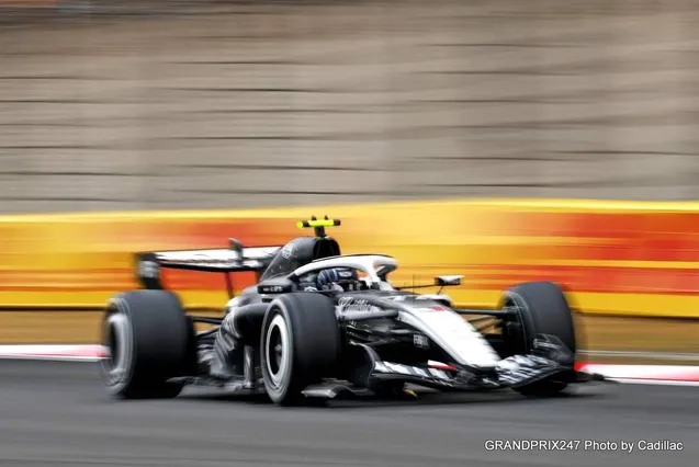 “Cadillac focará na execução em Suzuka após resultado histórico com os dois carros em Xangai.”