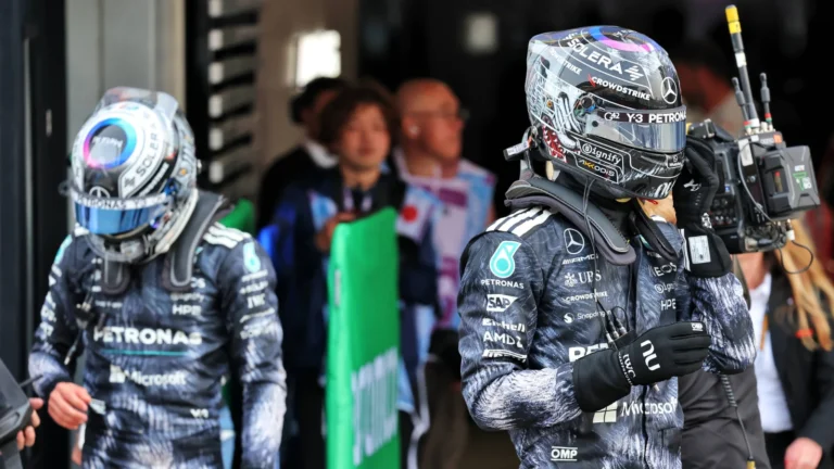 George Russell minimiza as tensões com a Mercedes enquanto a batalha recomeça em Miami.