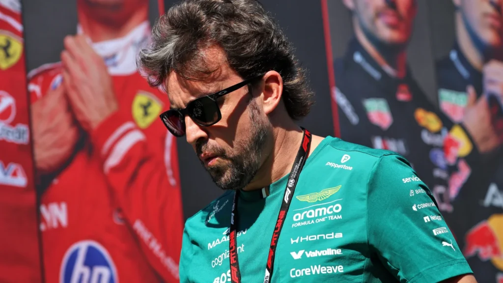Fernando Alonso faz declaração sobre a Aston Martin ser “a melhor” em meio a discussões com Adrian Newey na Fórmula 1.