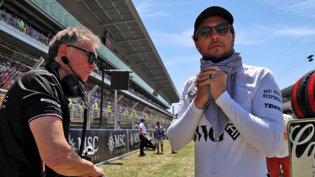 Sergio Perez atualiza informações sobre o progresso da Cadillac, com “ganhos claros” em relação aos rivais “consolidados” da F1. Sergio Perez atualiza informações sobre o progresso da Cadillac, com “ganhos claros” em relação aos rivais “consolidados” da F1.