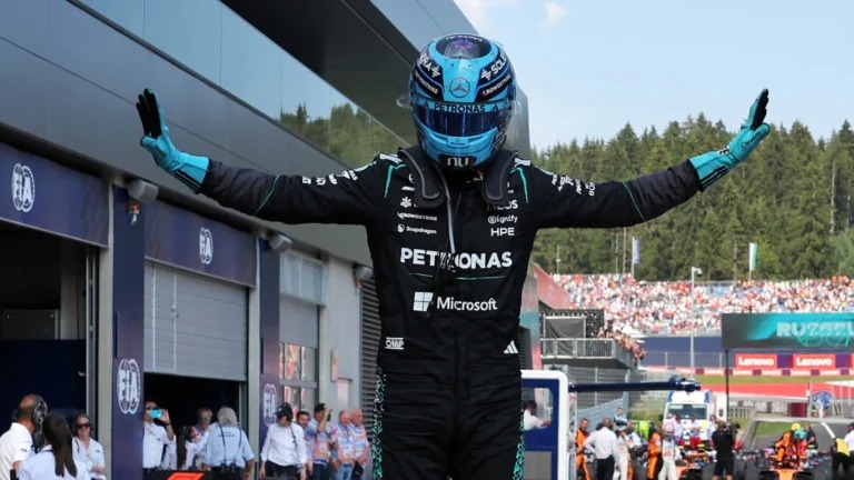 George Russell resiste ao desafio de Max Verstappen na Áustria e reacende as esperanças de título na F1.