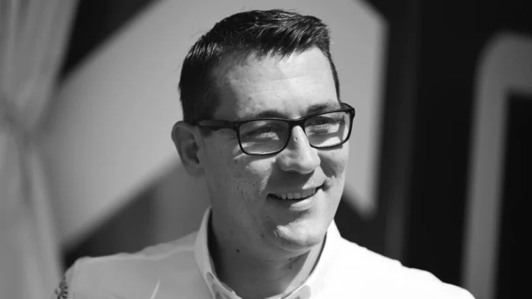 A Fórmula E anuncia a morte chocante de Cyril Blais, chefe da Citroën. Por Jack Oliver Smith 9 horas atrás UM UM A Fórmula E anuncia a morte chocante de Cyril Blais, chefe da Citroën. Por Jack Oliver Smith 9 horas atrás UM UM