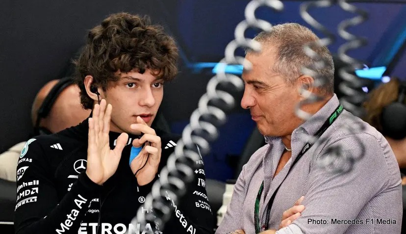 “Kimi Antonelli credita excelente família e grande equipe Mercedes em sua jornada ao topo da Fórmula 1” “Kimi Antonelli credita excelente família e grande equipe Mercedes em sua jornada ao topo da Fórmula 1”