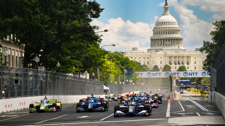 O Grande Prêmio Freedom 250 da IndyCar atrai grande audiência televisiva.
