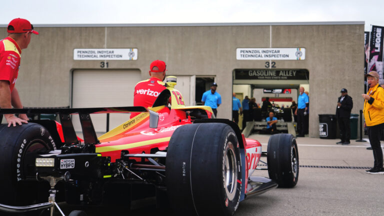 A arbitragem da IndyCar mantém a liderança na segunda temporada. A arbitragem da IndyCar mantém a liderança na segunda temporada.
