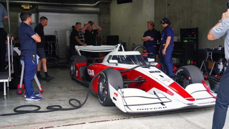 O novo chassi da IndyCar será submetido a novas avaliações na próxima semana. O novo chassi da IndyCar será submetido a novas avaliações na próxima semana.