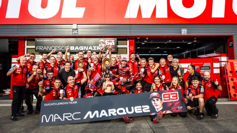 Marc Márquez elogia Gigi Dall’Igna por ser “especial” após a 100ª vitória da Ducati em Motegi.