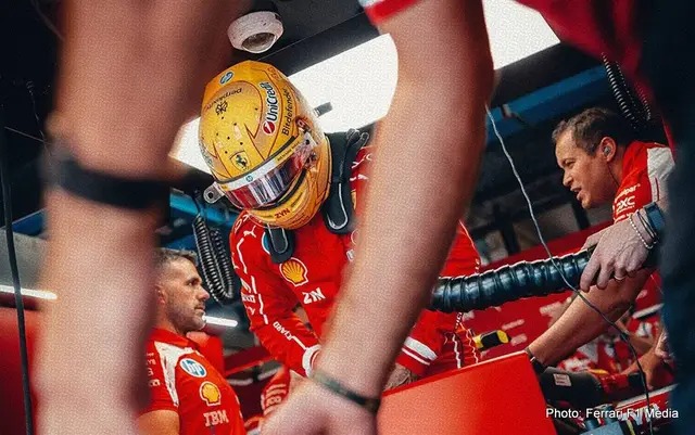 O fiasco da estratégia de Lewis Hamilton em Singapura mostra que ele não confia em sua equipe Ferrari? O fiasco da estratégia de Lewis Hamilton em Singapura mostra que ele não confia em sua equipe Ferrari?